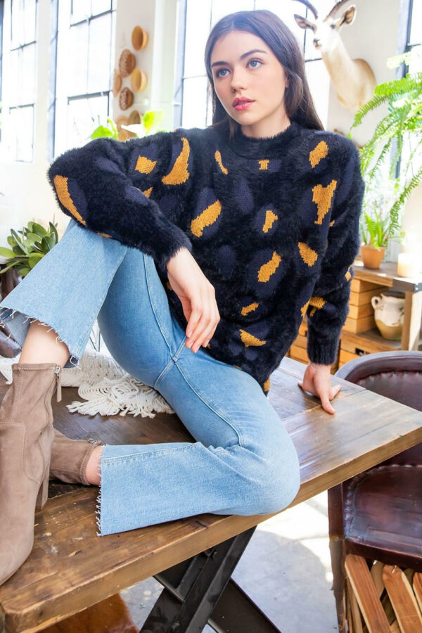 Black Gold Sweater Sit